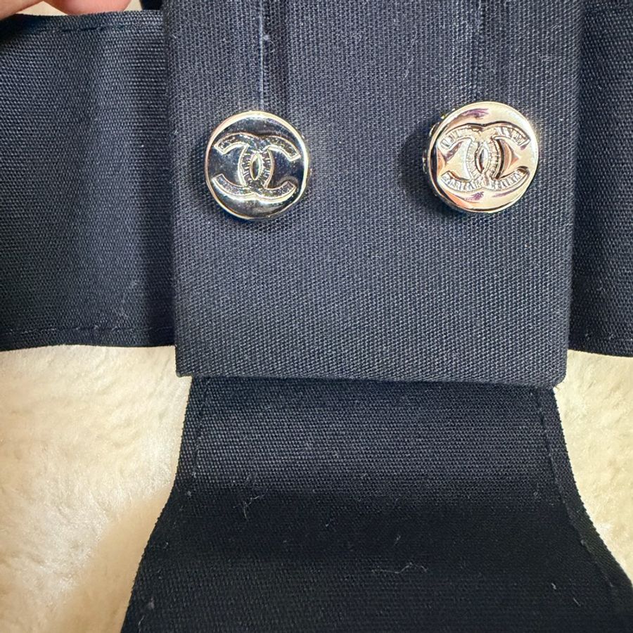 全新未戴/Chanel 25c 銀豆耳針耳環-1