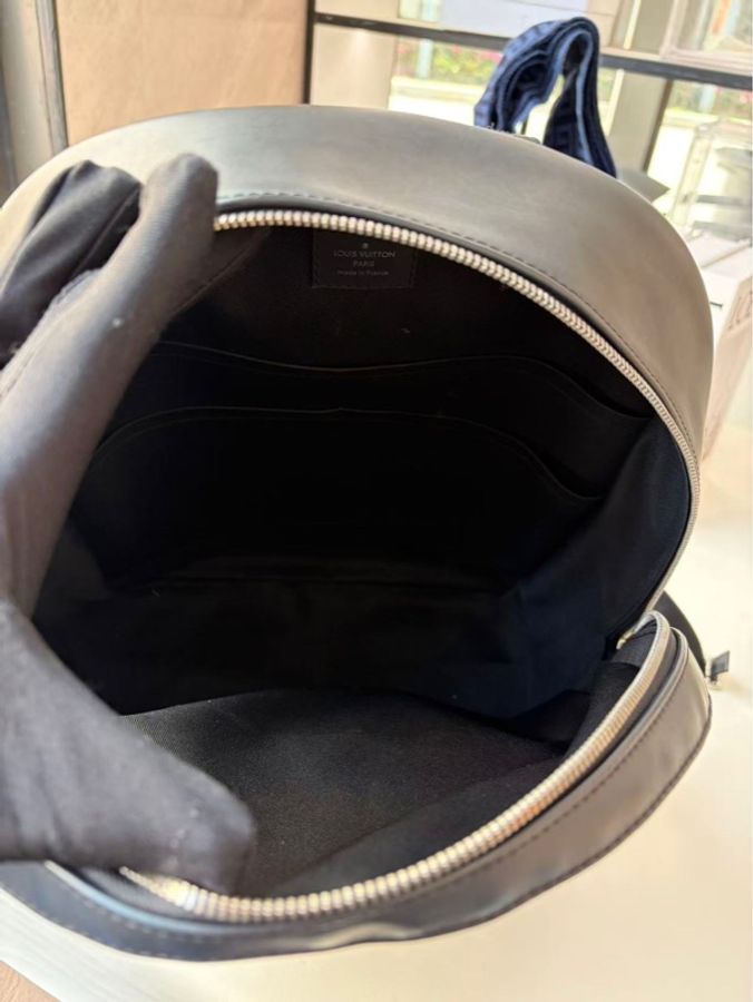 LOUIS VUITTON 路易威登  限量版黑棋盤格塗鴉款  經典格紋配徽章圖案 雙肩包-8
