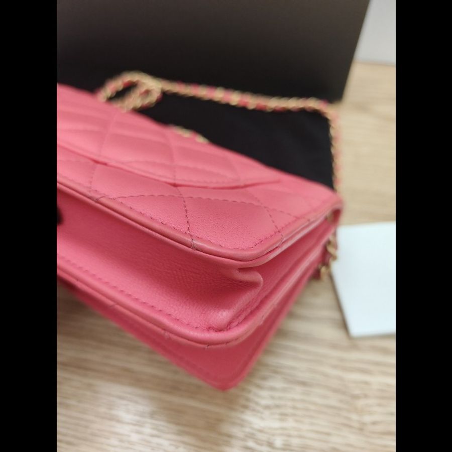 Chanel pink 金球woc-6