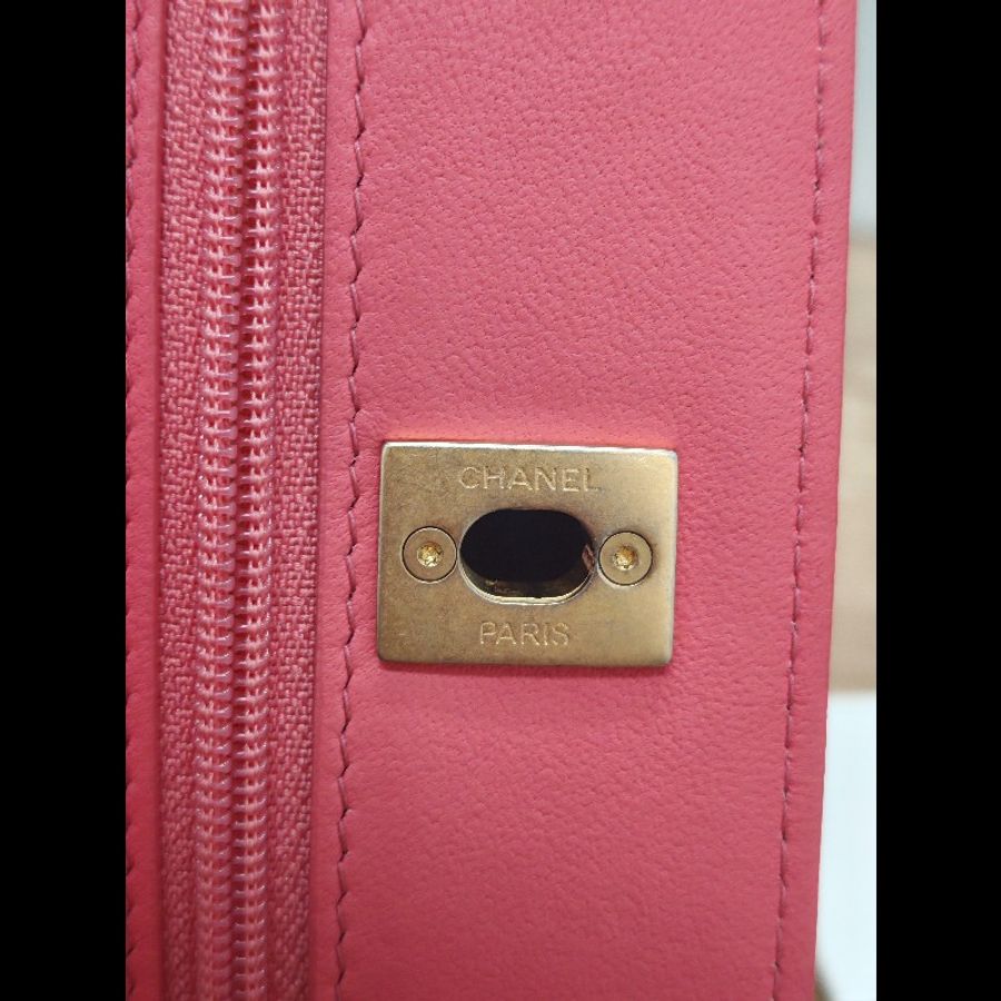 Chanel pink 金球woc-11