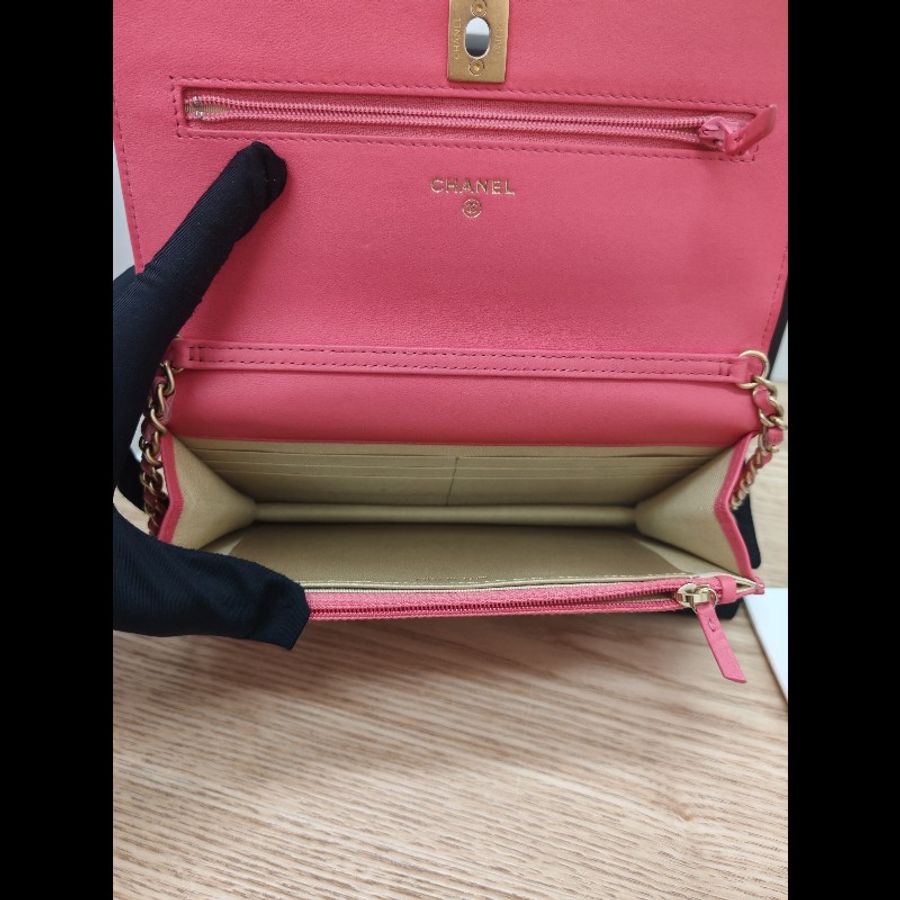 Chanel pink 金球woc-13