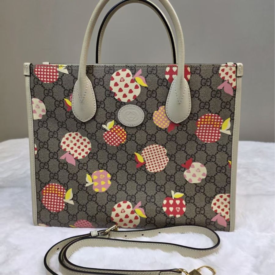 GUCCI 情人節限定蘋果愛心小號托特包 寬26cm × 高22cm × 厚11cm-0