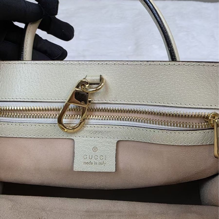 GUCCI 情人節限定蘋果愛心小號托特包 寬26cm × 高22cm × 厚11cm-12