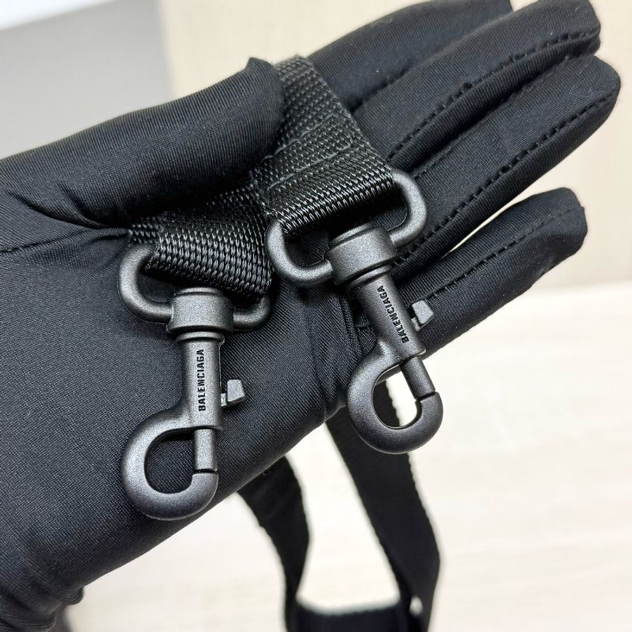 Balenciaga超帥🖤黑色Arena羊皮ARMY郵差包-12