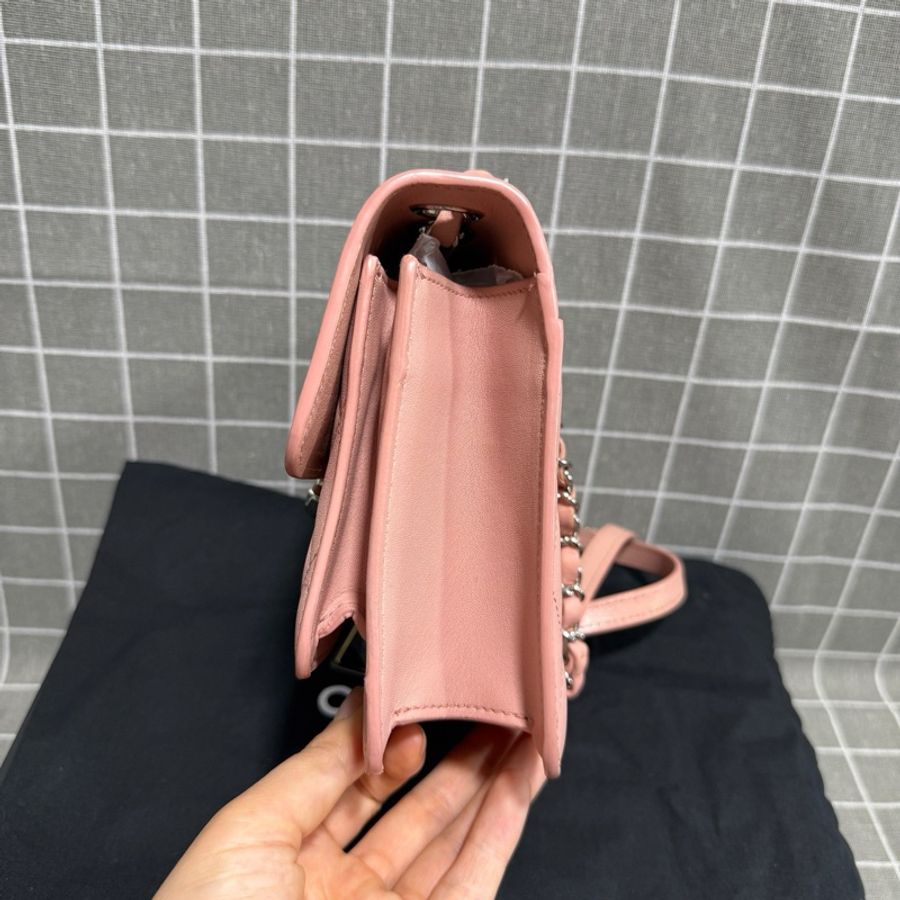 香奈兒 Chanel 古巴系列鴛鴦扣粉銀菱格  鐳射25開  整包完美護理  內里乾淨  成色漂亮-4