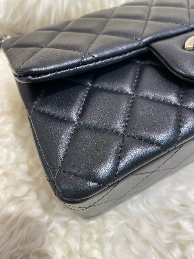 Chanel Classic 20cm 晶片黑色羊皮-2