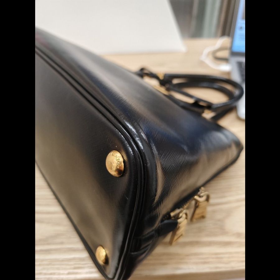 Prada 貝殼袋黑色-6