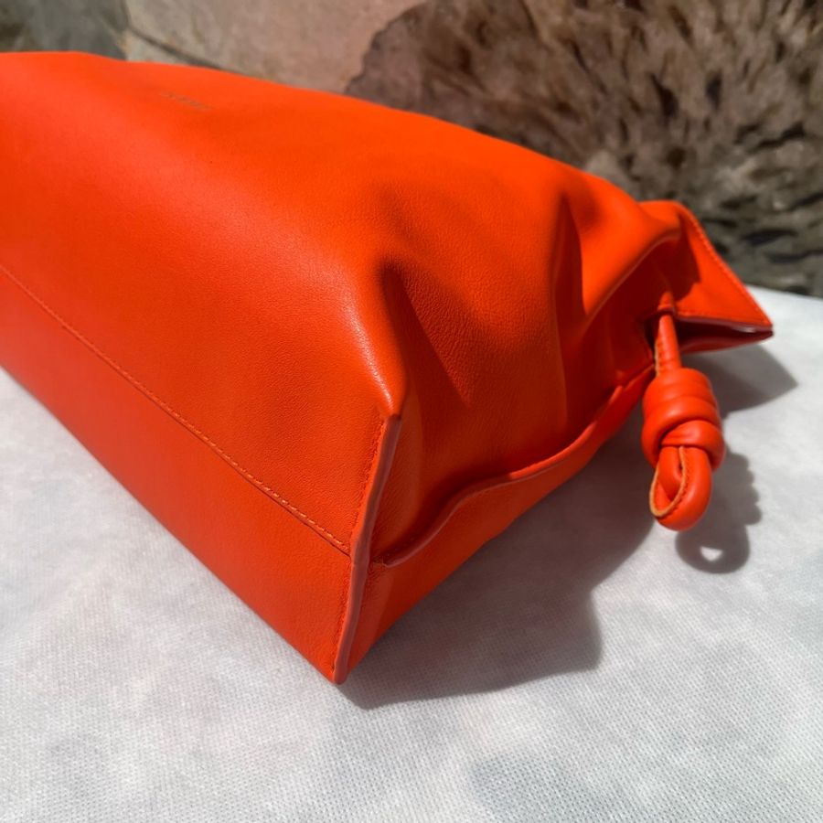 Loewe橘紅牛皮 Flamenco側背包-7