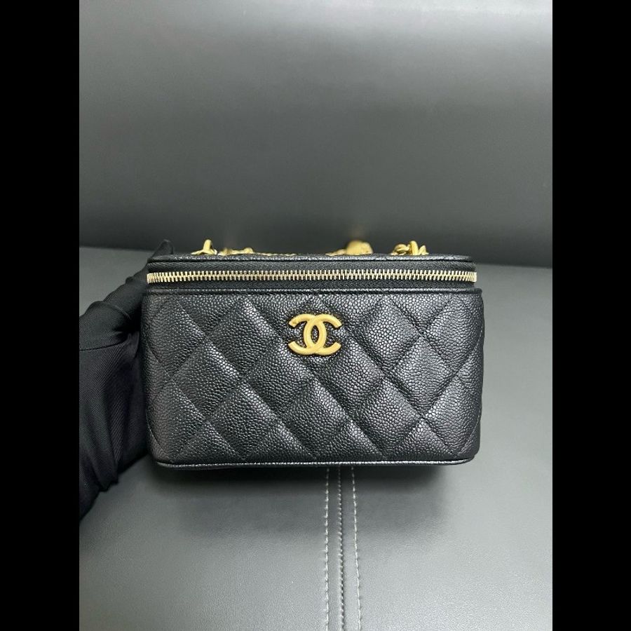 CHANEL vanity case-1