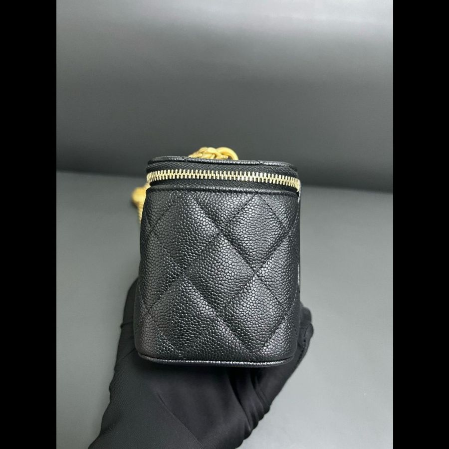 CHANEL vanity case-2