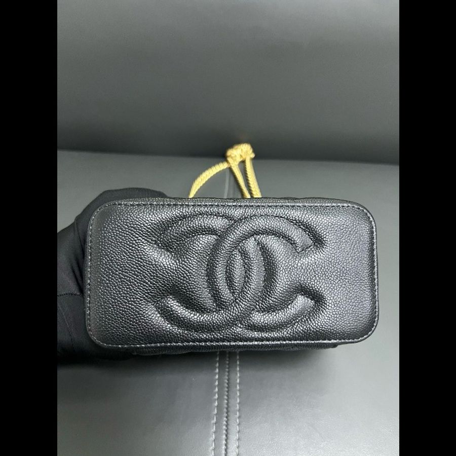 CHANEL vanity case-10