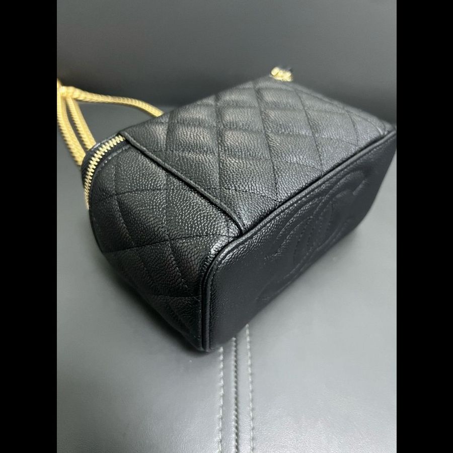 CHANEL vanity case-12