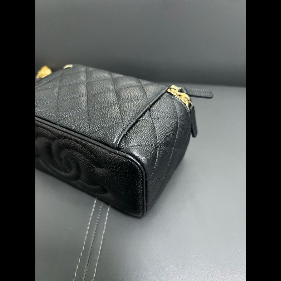 CHANEL vanity case-17