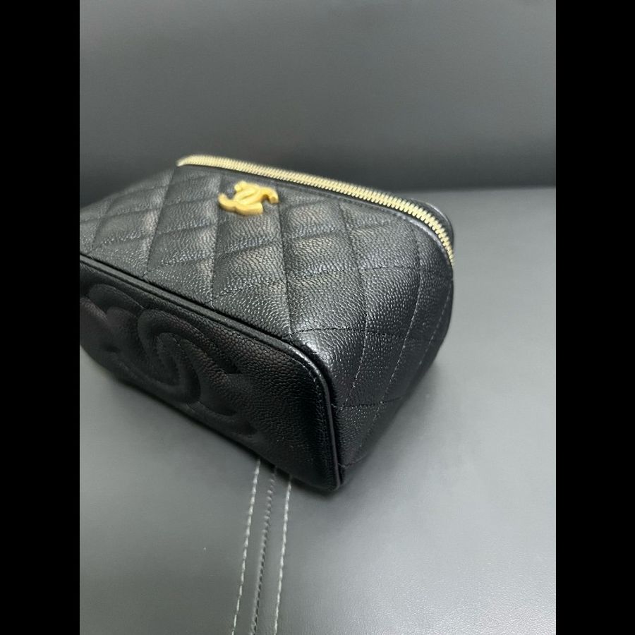 CHANEL vanity case-18