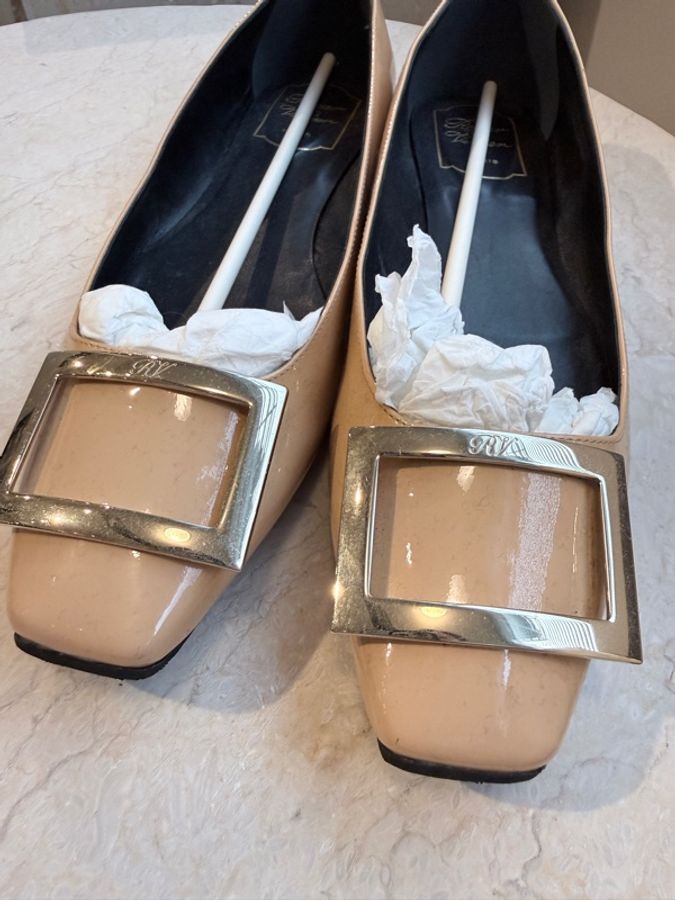 Roger vivier✨RV 膚色方釦平底鞋 #39-7