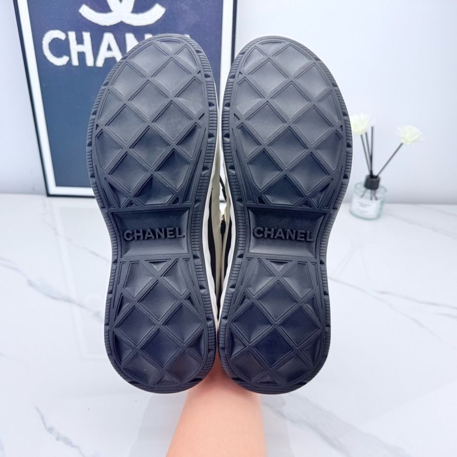 Chanel香奈兒 米白色側面鏤空運動鞋 39.5碼-10