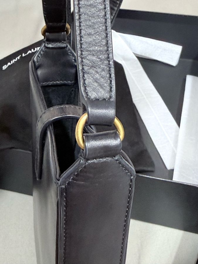 YSL |Saint Laurent|LE 5 A 7 小牛皮斜背手機包-5