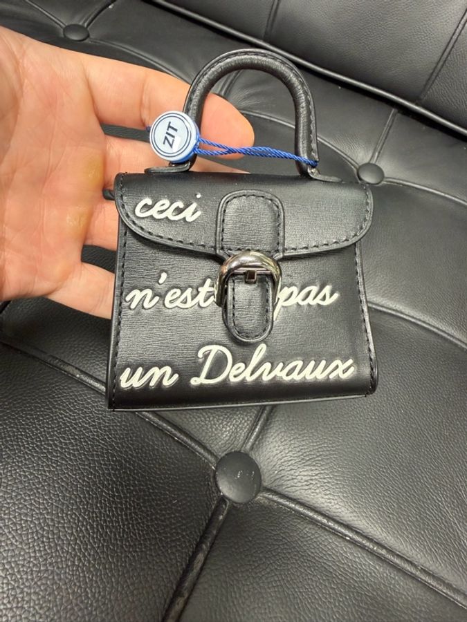 Delvaux 德尔沃 brilliant 钥匙扣 挂件 好可爱-0