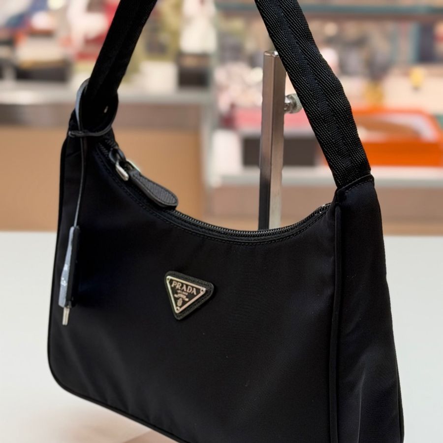 普拉達 Prada Hobo 2000 黑色尼龍腋下包-3
