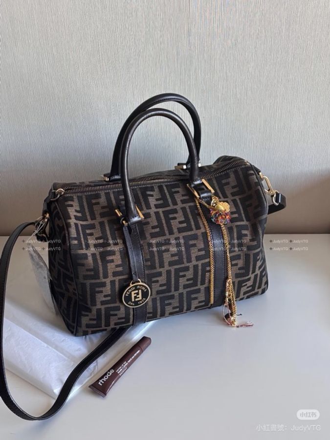 FENDI 老花 波士頓包 手提包 斜背包 肩背包 側背包-1