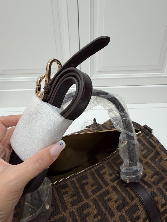 FENDI 老花 波士頓包 手提包 斜背包 肩背包 側背包-18