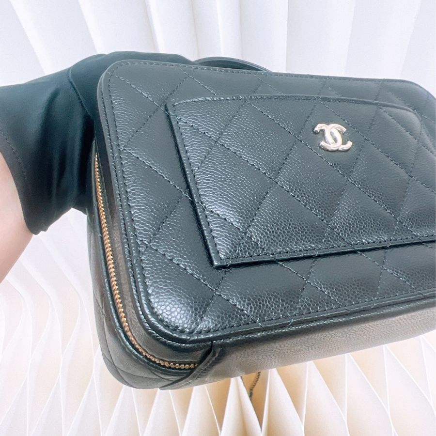 Chanel 25b 黑金牛皮手柄盒子包/相機包-3