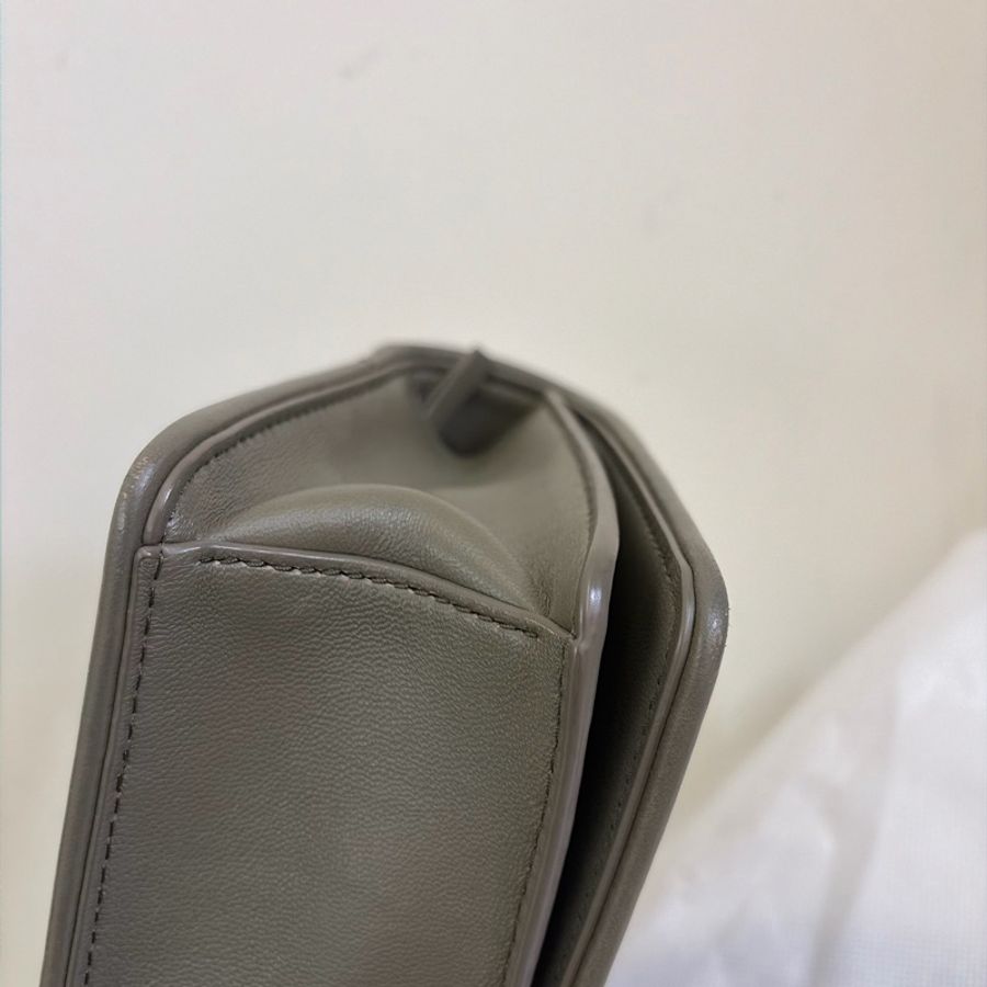 Tory Burch Kira mini 橄欖綠色斜肩包-38