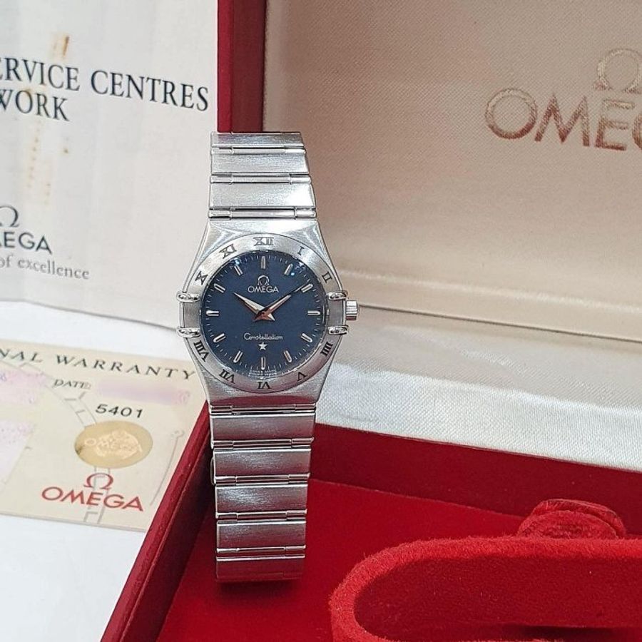 【大眾名錶】OMEGA 歐米茄 1572.40.00 星座系列 灰藍面盤 錶徑25.5mm 石英機芯 大眾名錶B1114-3