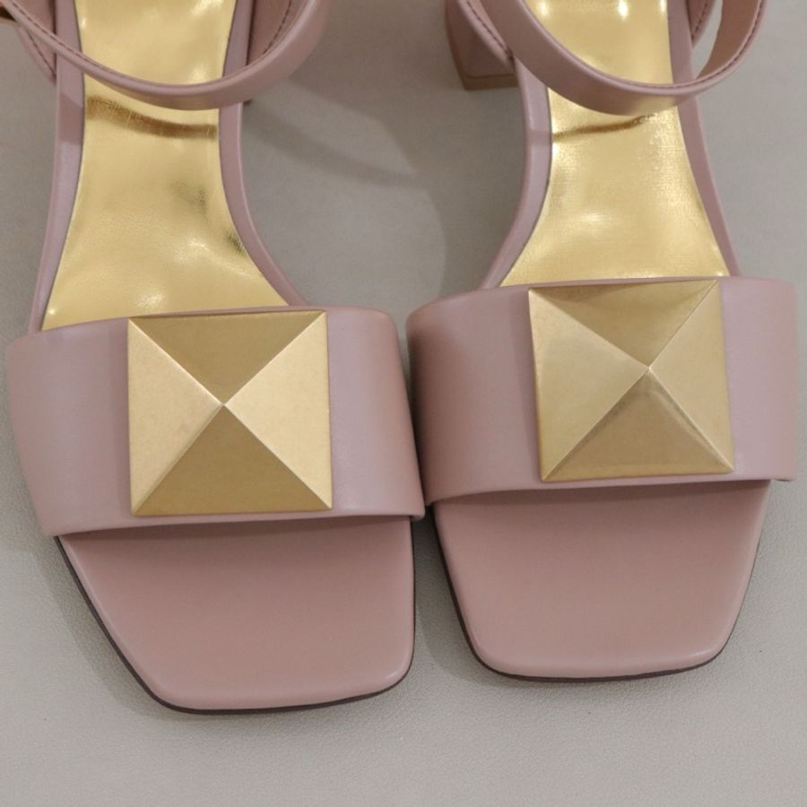 VALENTINO Qne Stud女士鉚釘鞋高跟鞋,35碼,跟高6cm配件盒子防塵袋。-4