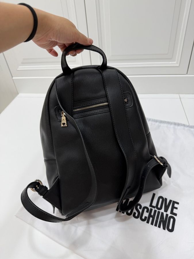 《仙闆名牌精品》Moschino love Moschino 黑色 红心 愛心 水波紋 牛皮 後背包 肩背包 手提包-6