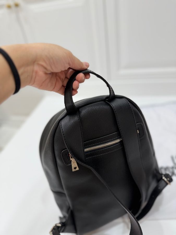 《仙闆名牌精品》Moschino love Moschino 黑色 红心 愛心 水波紋 牛皮 後背包 肩背包 手提包-7