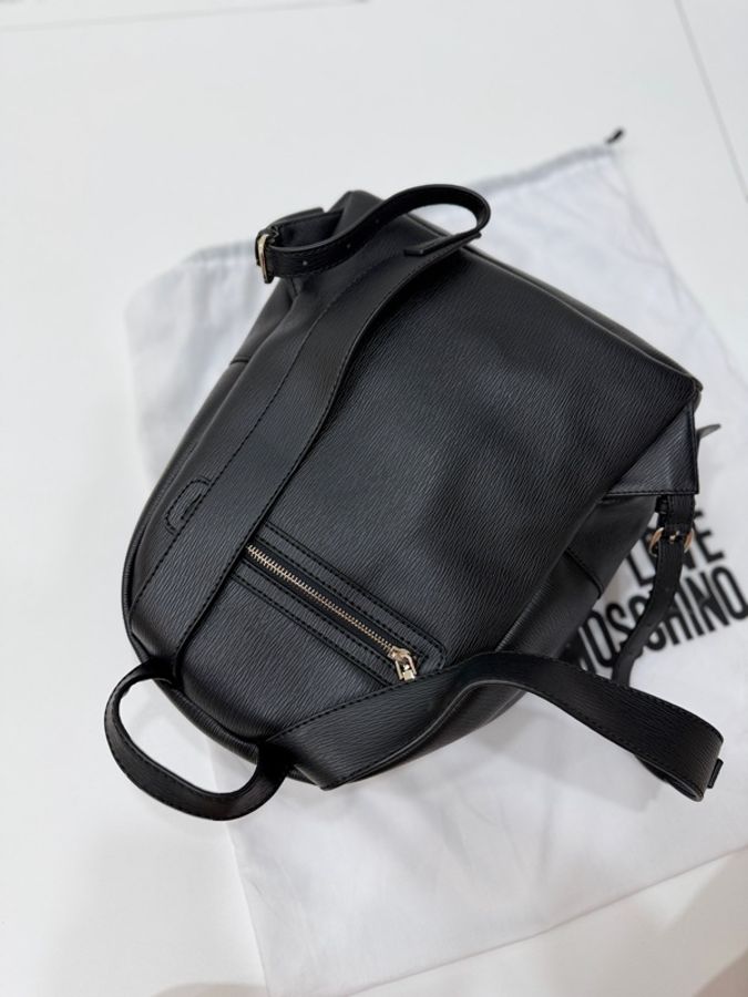 《仙闆名牌精品》Moschino love Moschino 黑色 红心 愛心 水波紋 牛皮 後背包 肩背包 手提包-12