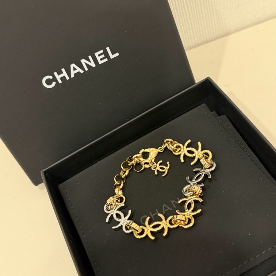 全新 Chanel 香奈兒 超美26P早春 金銀雙色 雙C手鏈-4