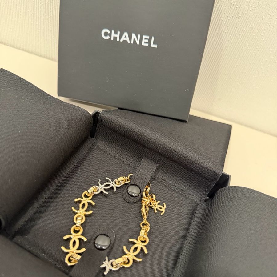 全新 Chanel 香奈兒 超美26P早春 金銀雙色 雙C手鏈-9