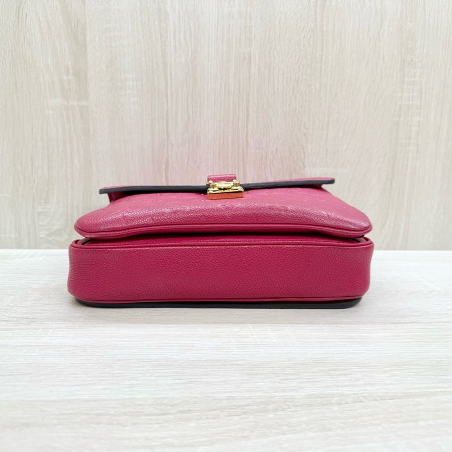 LV桃紅色牛皮Pochette Metis郵差包M44291-4