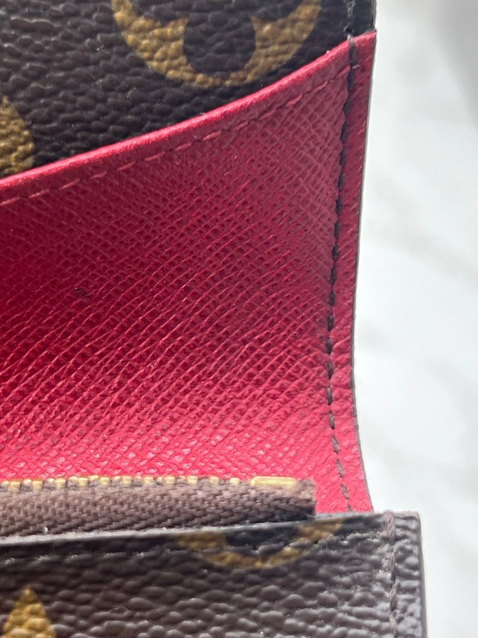 香緹國際精品 LV 翻蓋長夾 紅鈕扣 1065-5