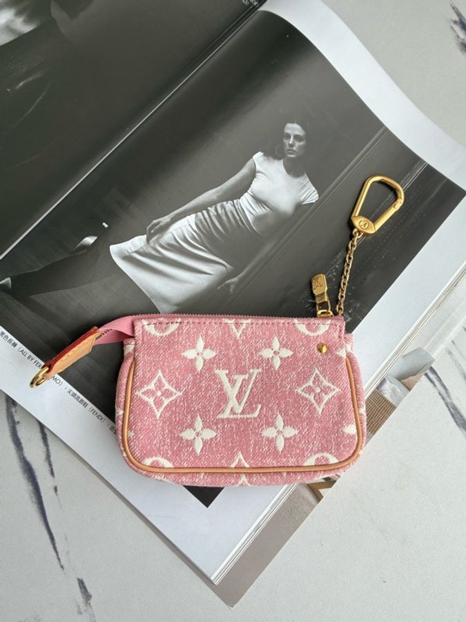 LV粉丹寧一字零錢包👛-1