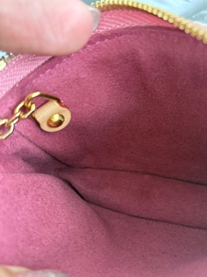 LV粉丹寧一字零錢包👛-24