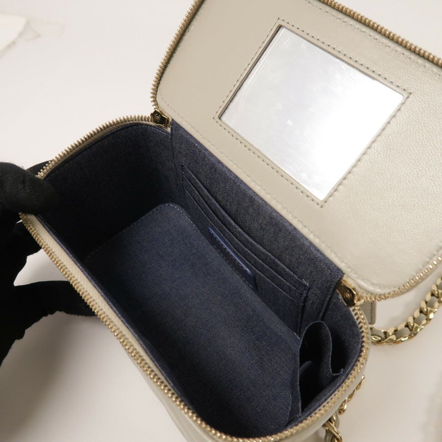 CHANEL 羊皮皮革Vanity Case鏈帶肩背袋-4