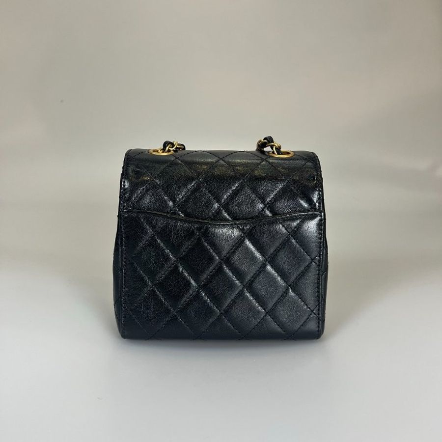 CHANEL 季節款方胖山羊皮黑 晶片款-1