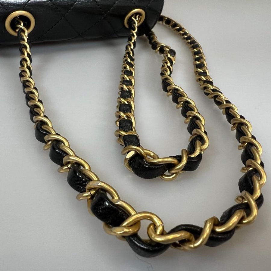 CHANEL 季節款方胖山羊皮黑 晶片款-10