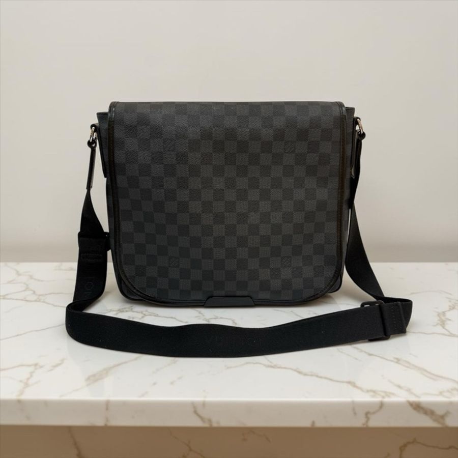 莉亞精品♡ LV N58029 斜背棋盤格公事包 二手美包-0
