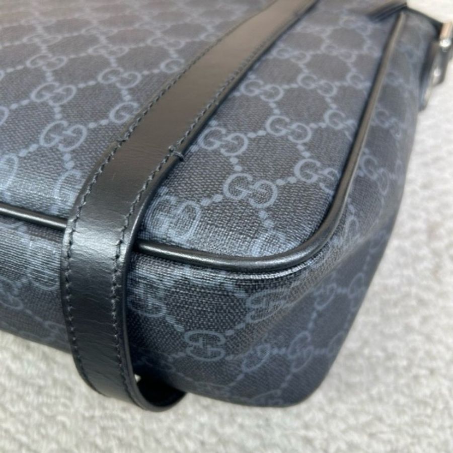 Gucci古馳黑色老花郵差包 銀色五金 斜背包-22