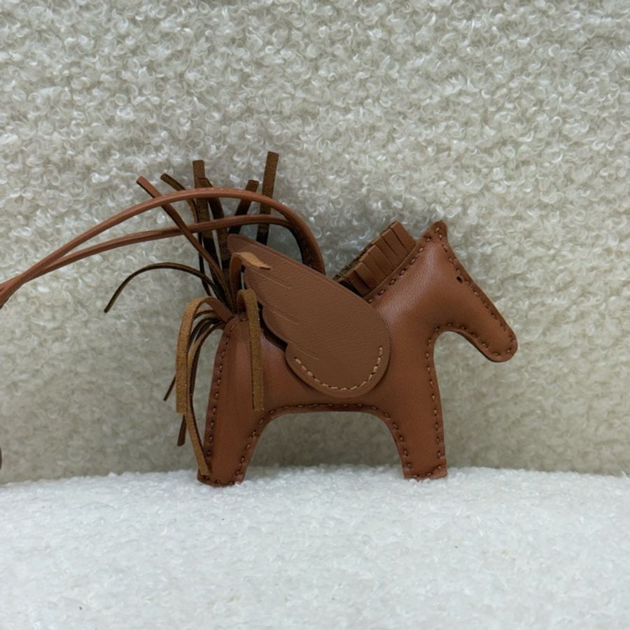 Hermès純色金棕飛馬兒-1