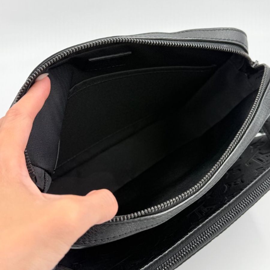 Louis Vuitton -黑色牛皮壓紋trio黑武士郵差包-18