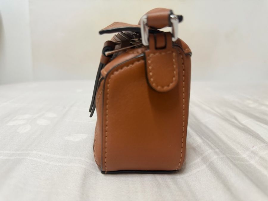 Loewe 超mini 斜背包-3