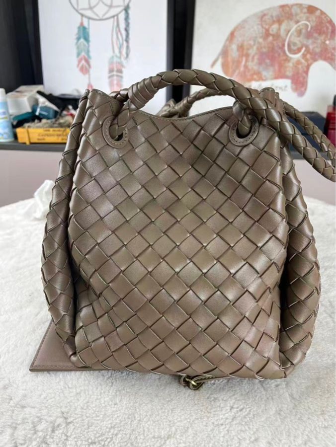 Bottega Veneta葆蝶家 新款大號降落傘包 Parachute巧克力棕色-1