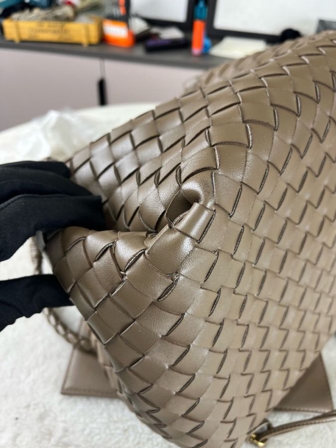 Bottega Veneta葆蝶家 新款大號降落傘包 Parachute巧克力棕色-3