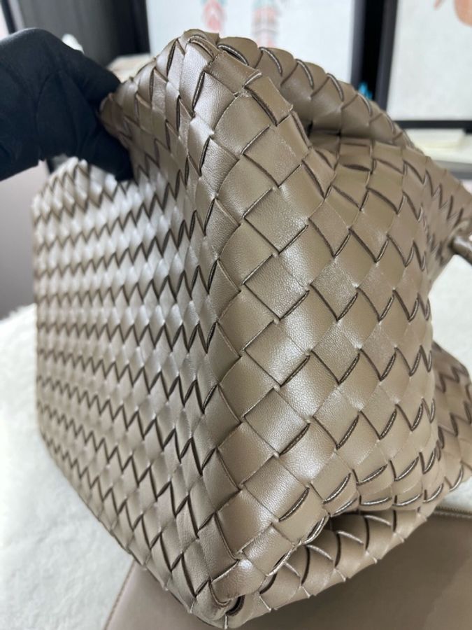 Bottega Veneta葆蝶家 新款大號降落傘包 Parachute巧克力棕色-6