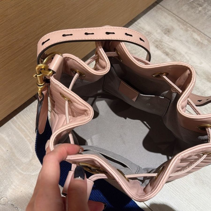 GUCCI 粉色 牛皮 GG Marmont Bucket 水痛包 肩背包-4
